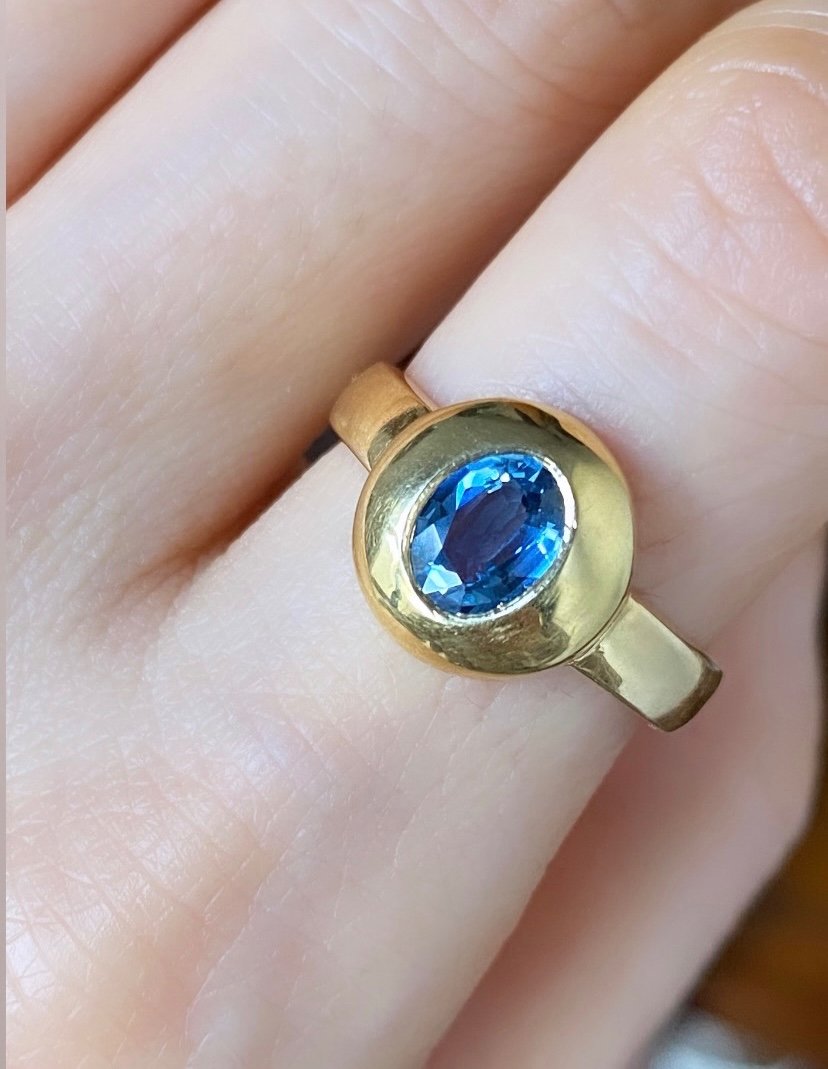 18k Yellow Gold Ring Centered With A Sapphire-photo-1