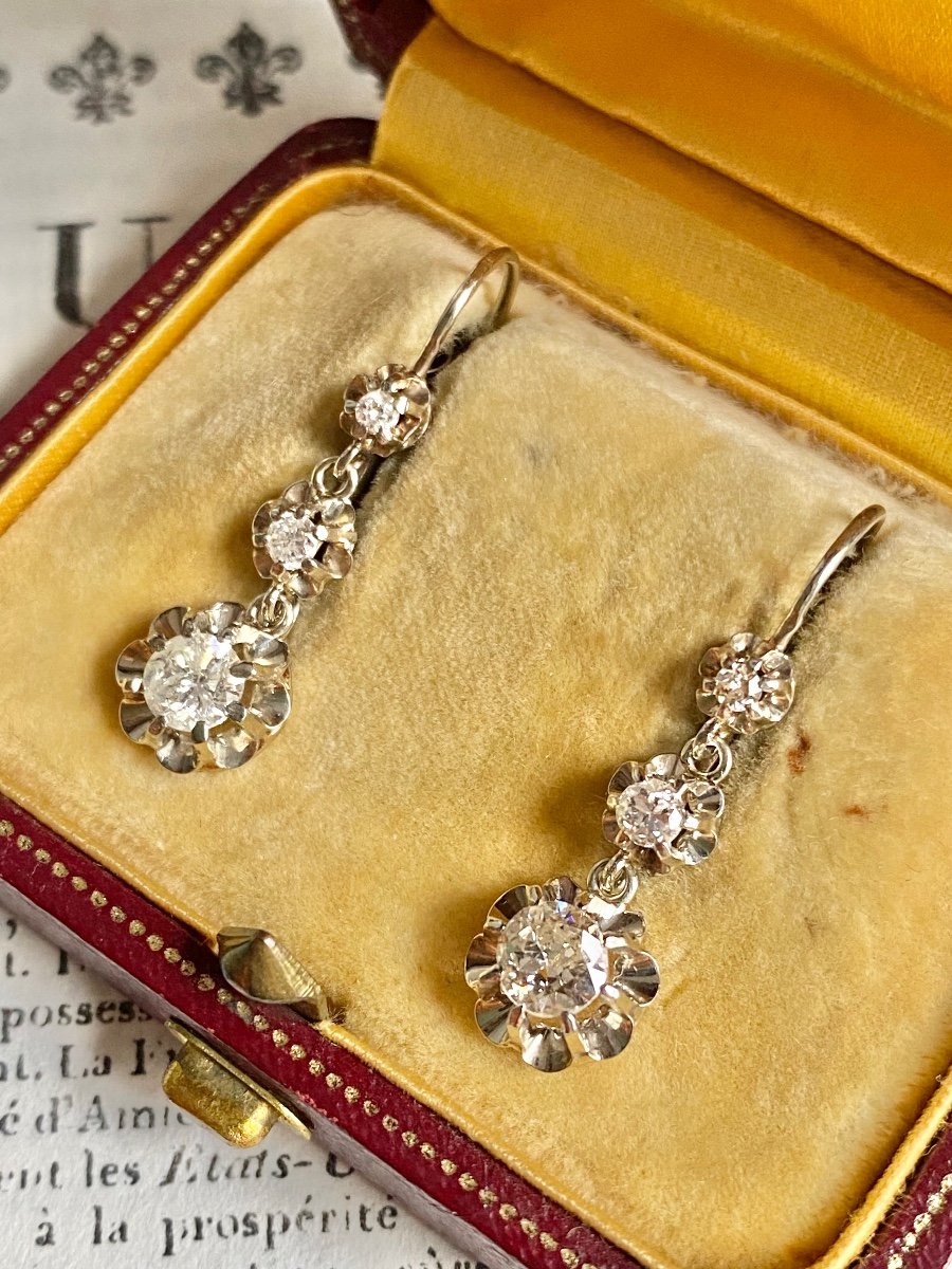 Art Deco Earrings In 18k White Gold And Diamonds 