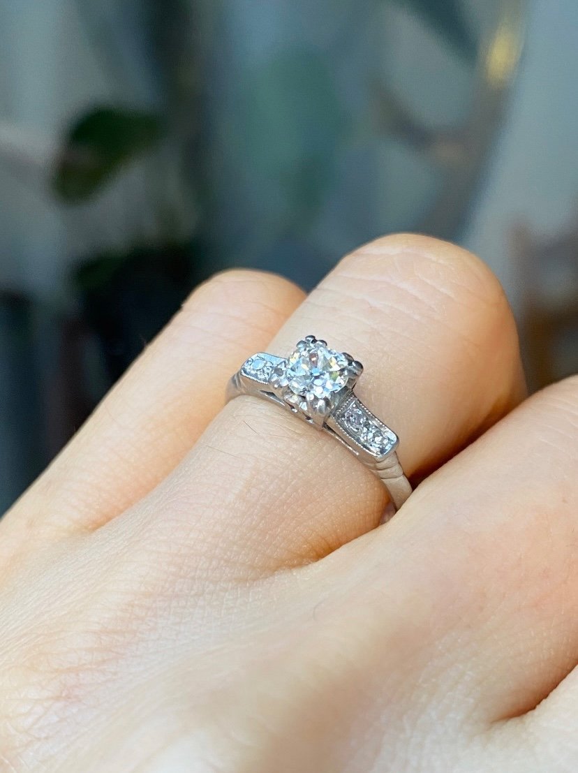 Art Deco Ring In Platinum And Diamonds -photo-7