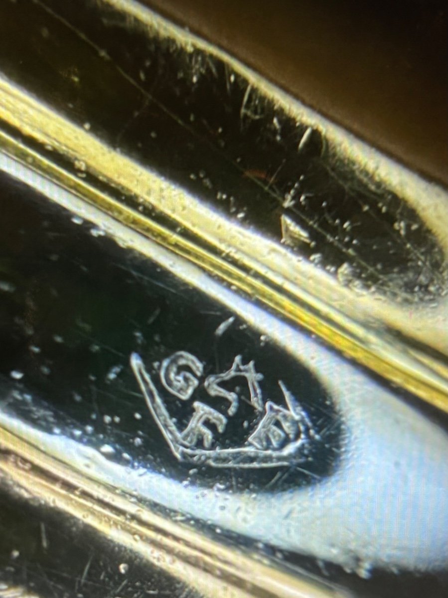 Van Cleef & Arpels Three Hearts Ring In 18k Three-color Gold-photo-4