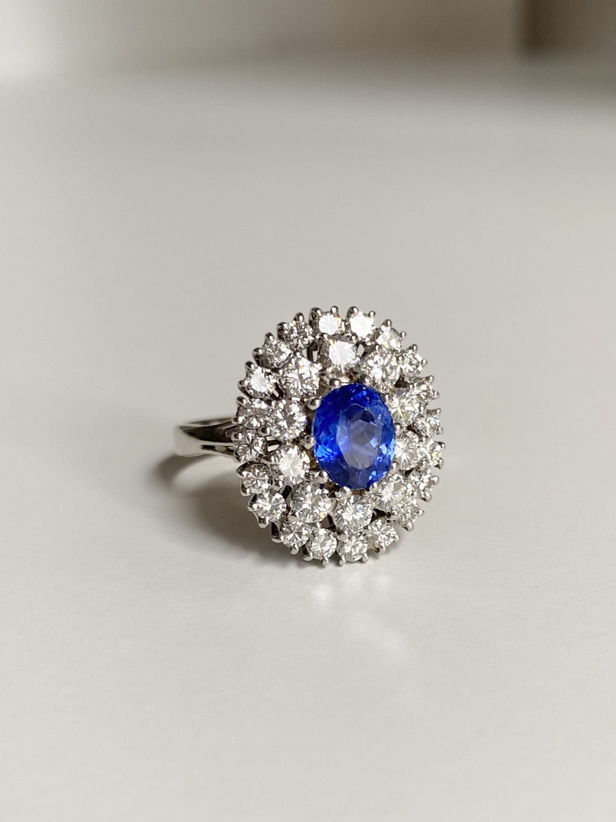 Marguerite Ring In 18k White Gold With Sapphire And Diamonds -photo-3