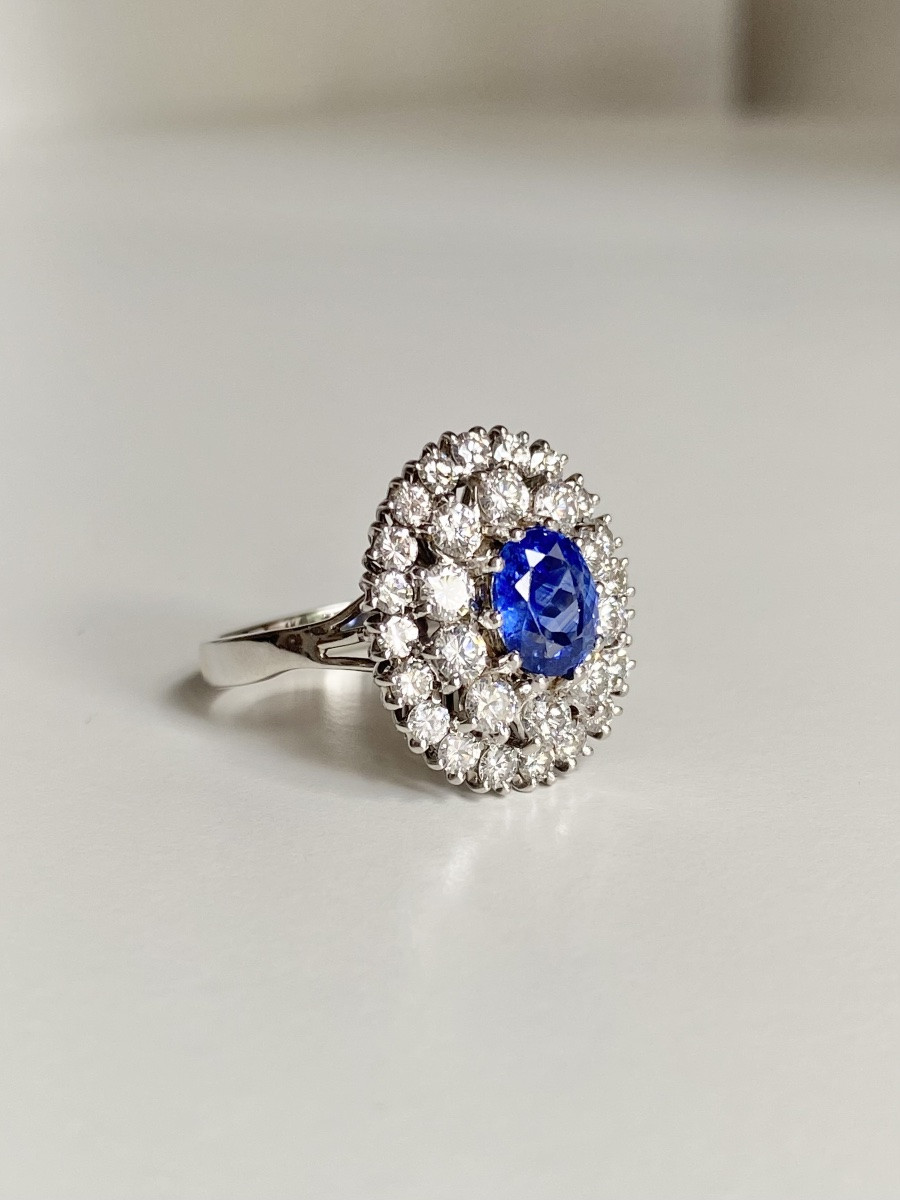 Marguerite Ring In 18k White Gold With Sapphire And Diamonds -photo-4