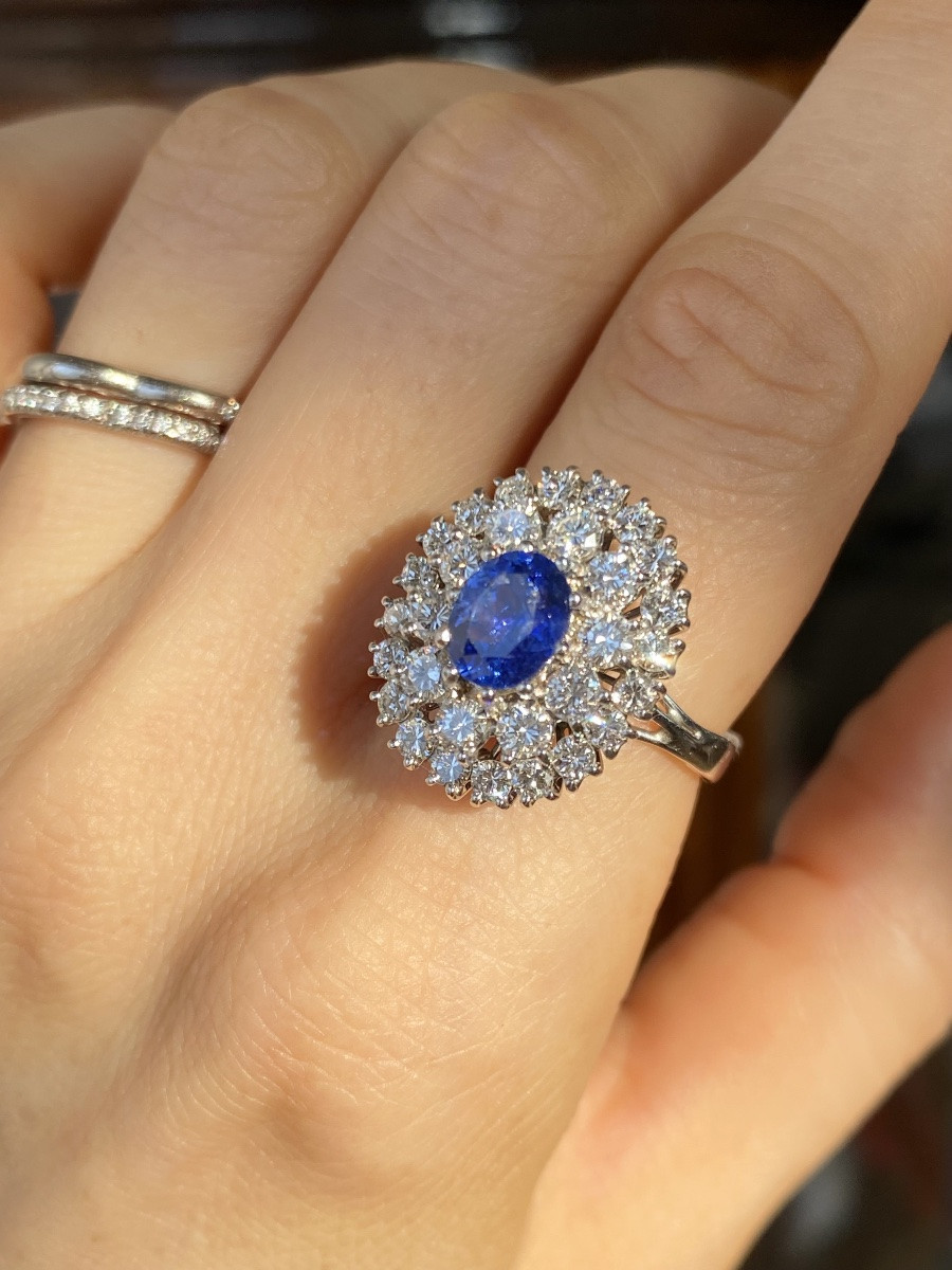 Marguerite Ring In 18k White Gold With Sapphire And Diamonds -photo-5