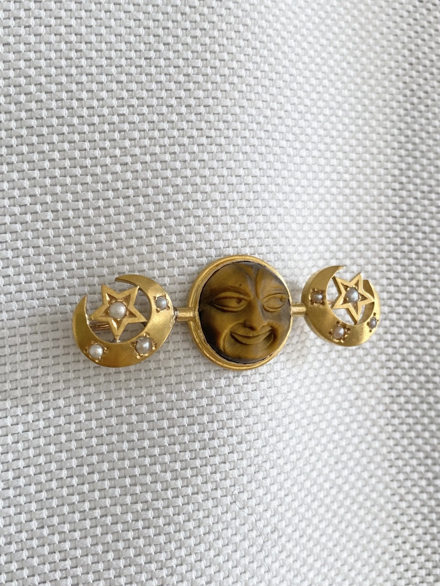 Rare broche en or jaune 18K modèle « Man in the Moon »-photo-7