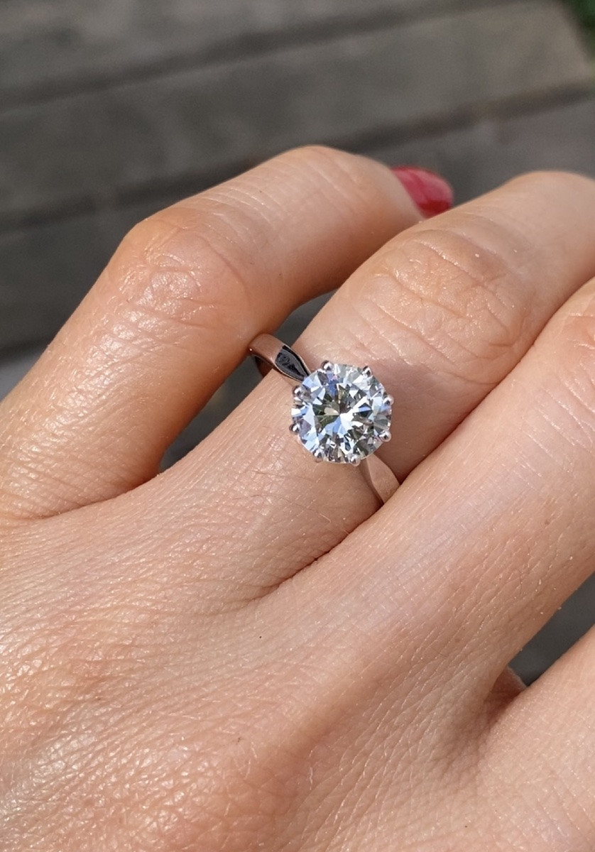 Bague solitaire en or blanc 18k et diamant-photo-4