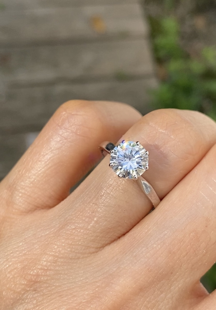 Bague solitaire en or blanc 18k et diamant-photo-6
