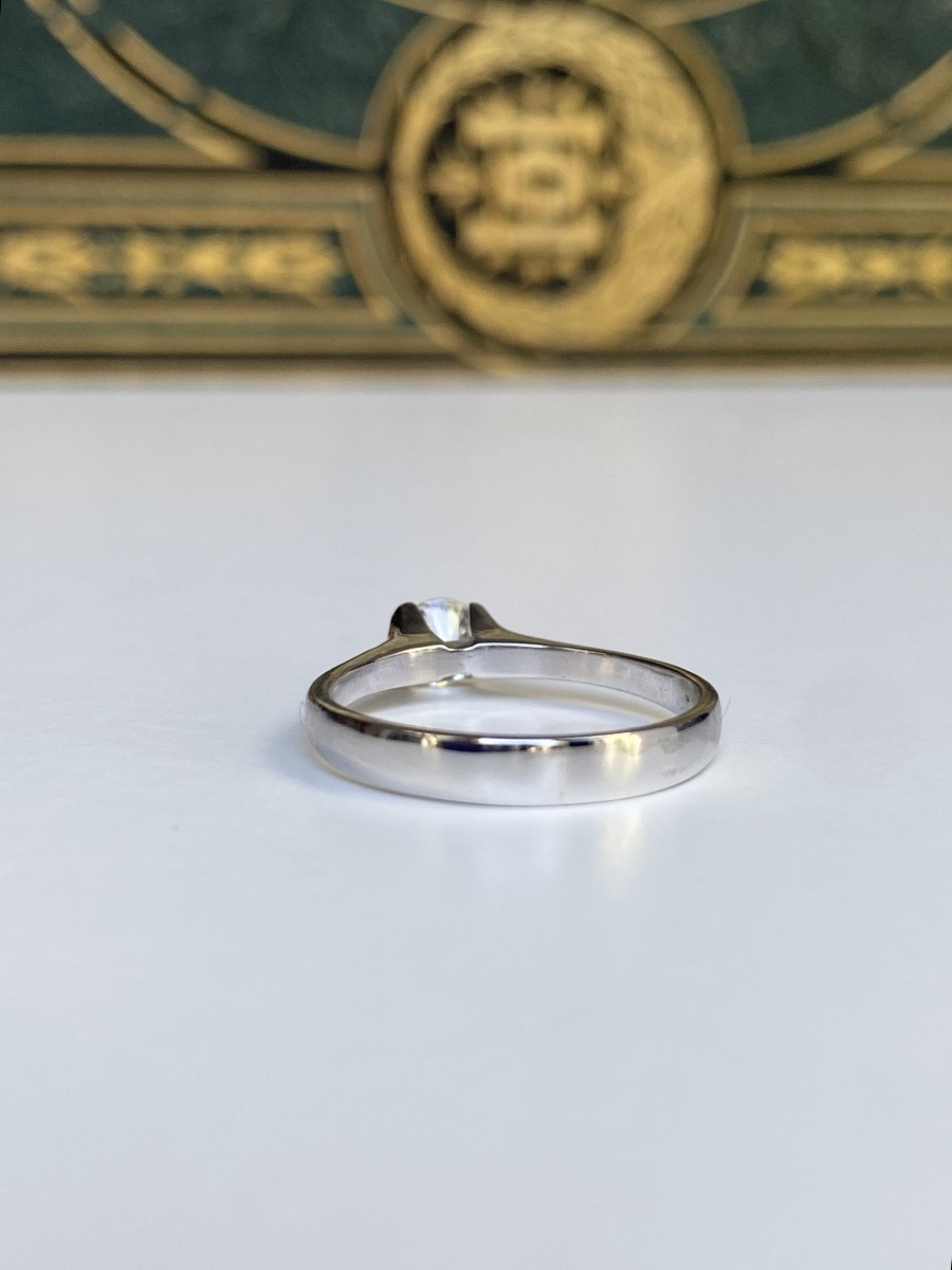 Bague solitaire en or blanc 18K et diamant-photo-3