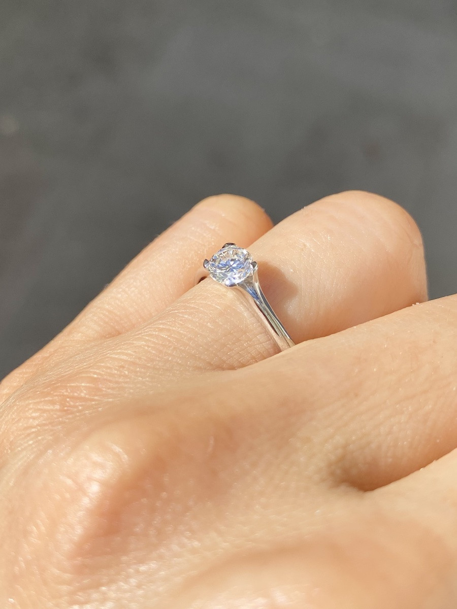 Bague solitaire en or blanc 18K et diamant-photo-6