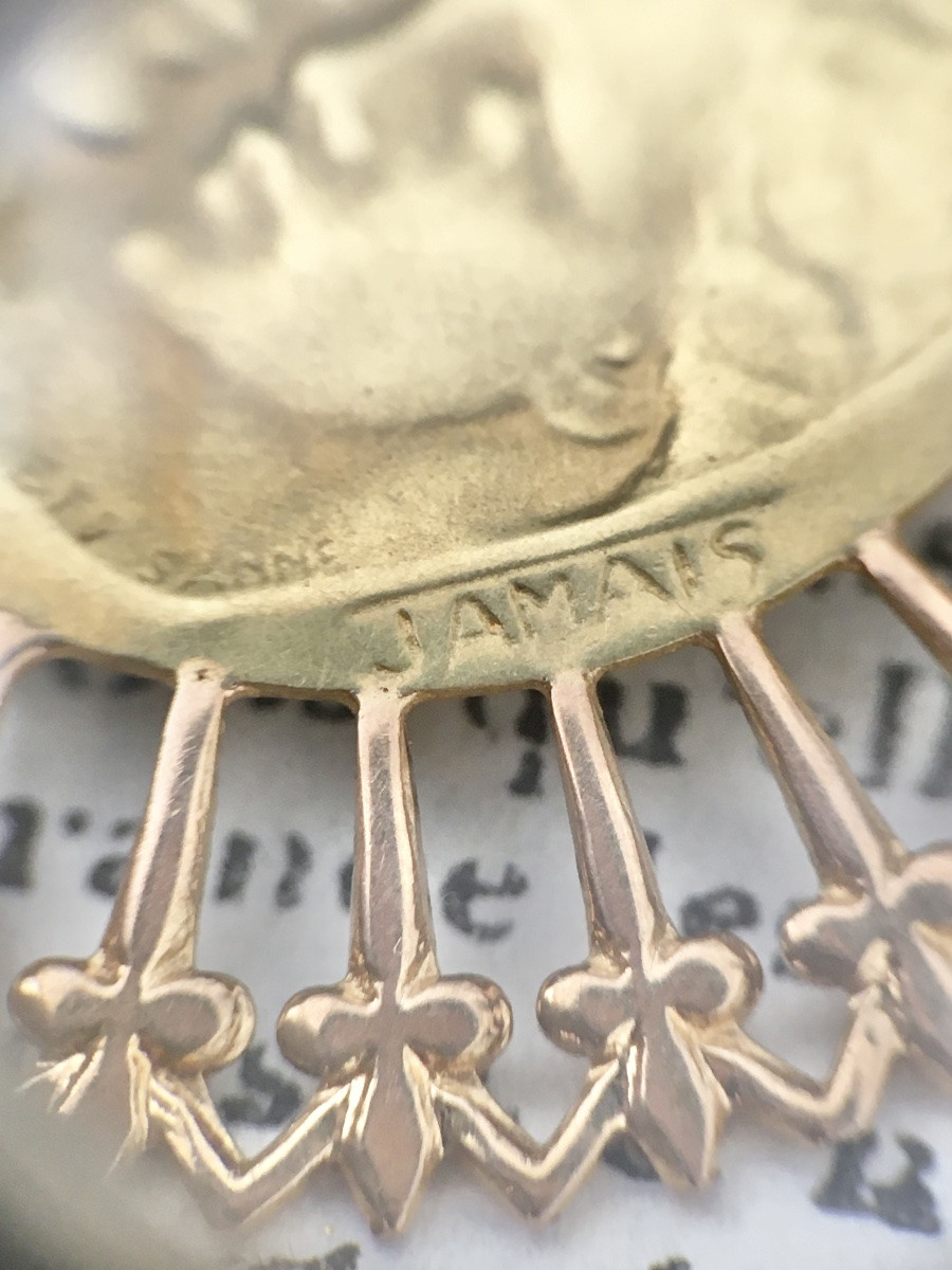 Emile Monier Rare Round 18k Gold Medal-photo-3
