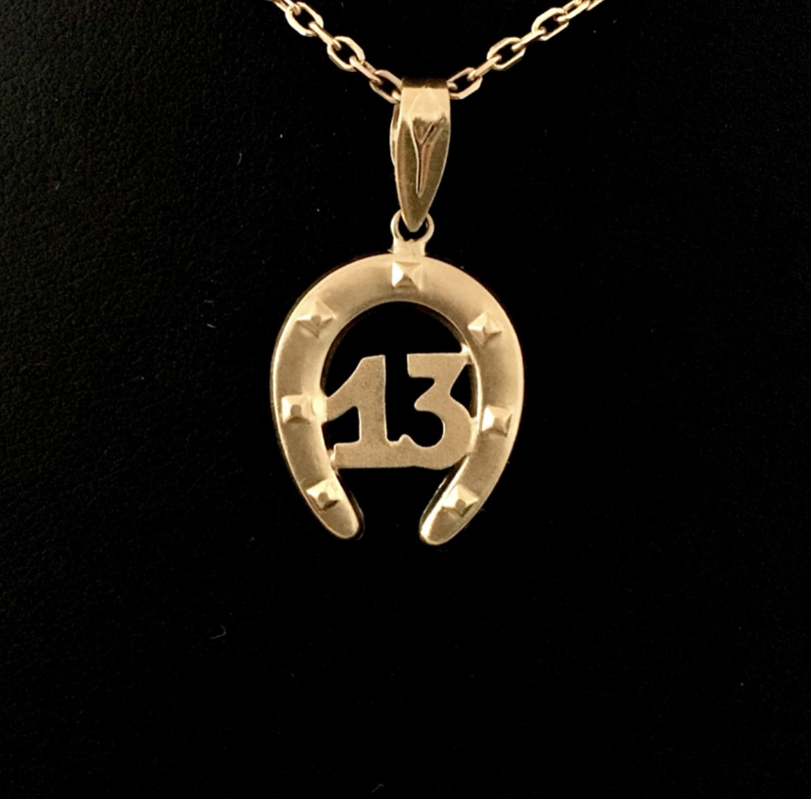 18k Yellow Gold Horseshoe Pendant