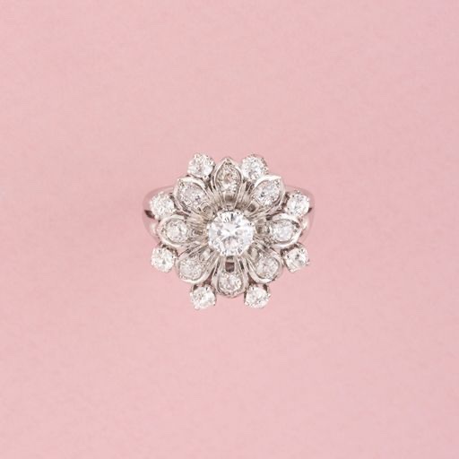 Bucherer Floral Ring In White Gold And Diamonds -photo-2