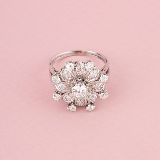 Bucherer Floral Ring In White Gold And Diamonds -photo-4