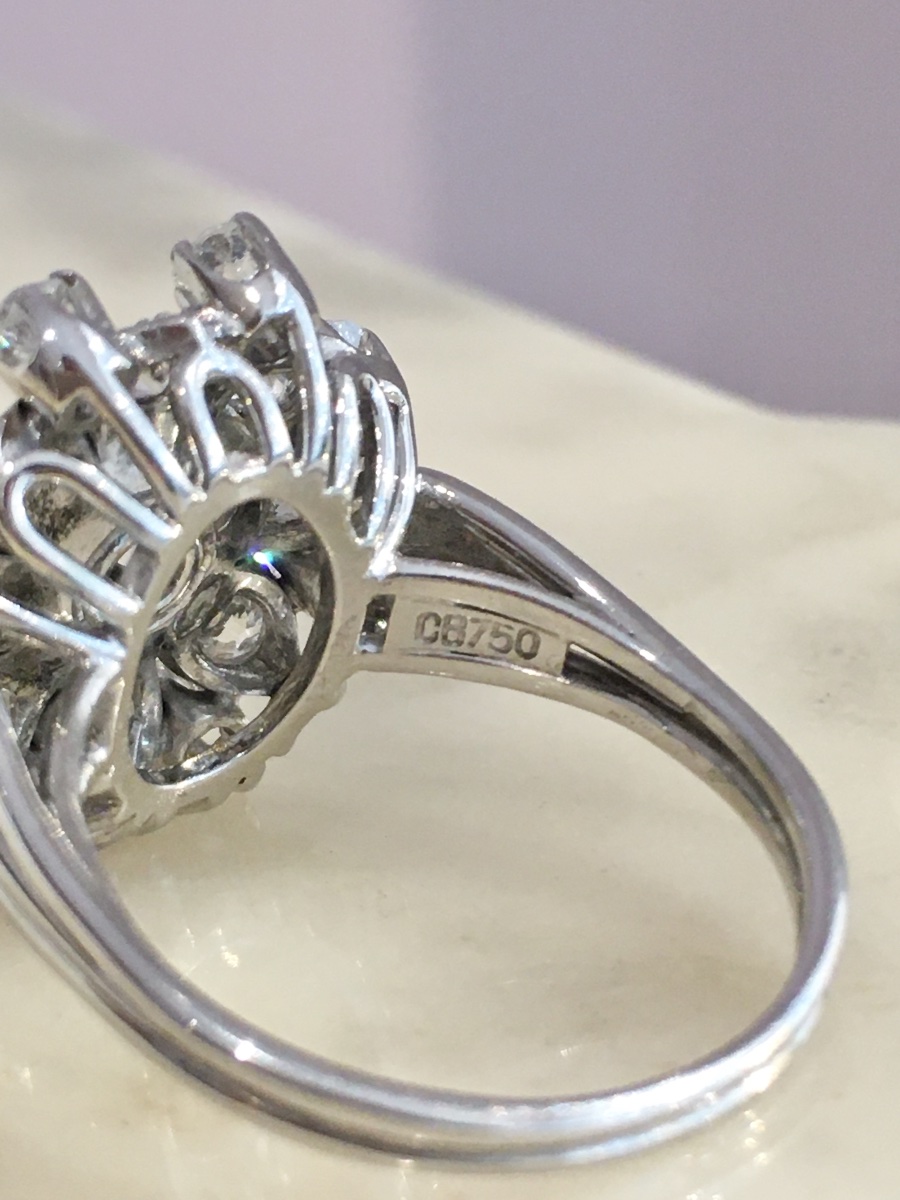 Bucherer Floral Ring In White Gold And Diamonds -photo-6