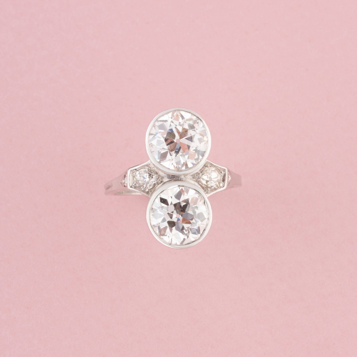 Bague ancienne Art Déco Toi & Moi en platine et diamants -photo-1