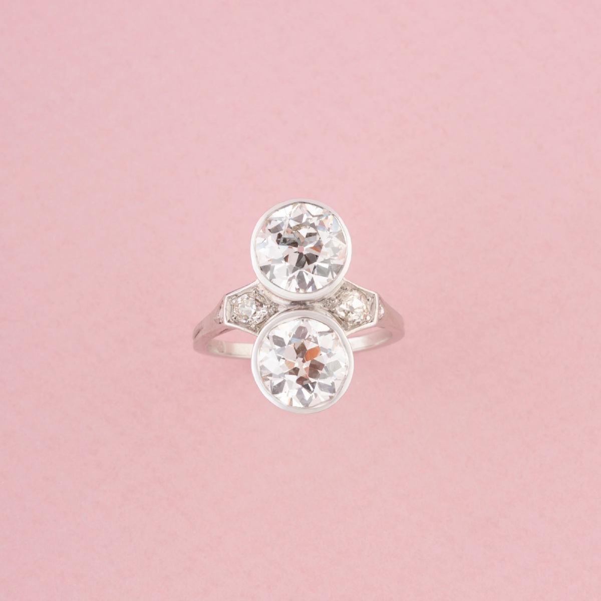 Bague ancienne Art Déco Toi & Moi en platine et diamants -photo-2