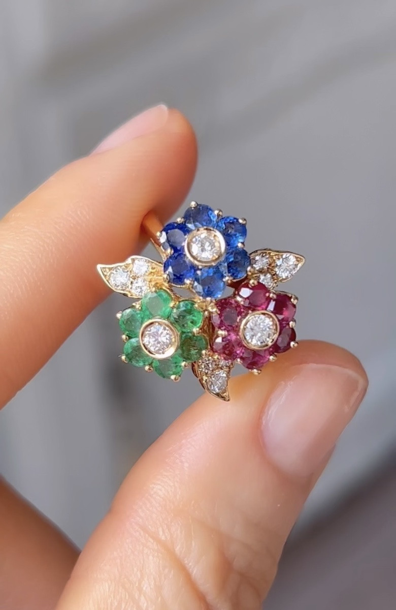 18k Gold Flowers Ring With Sapphires, Rubies, Emeralds, And Diamonds -photo-1
