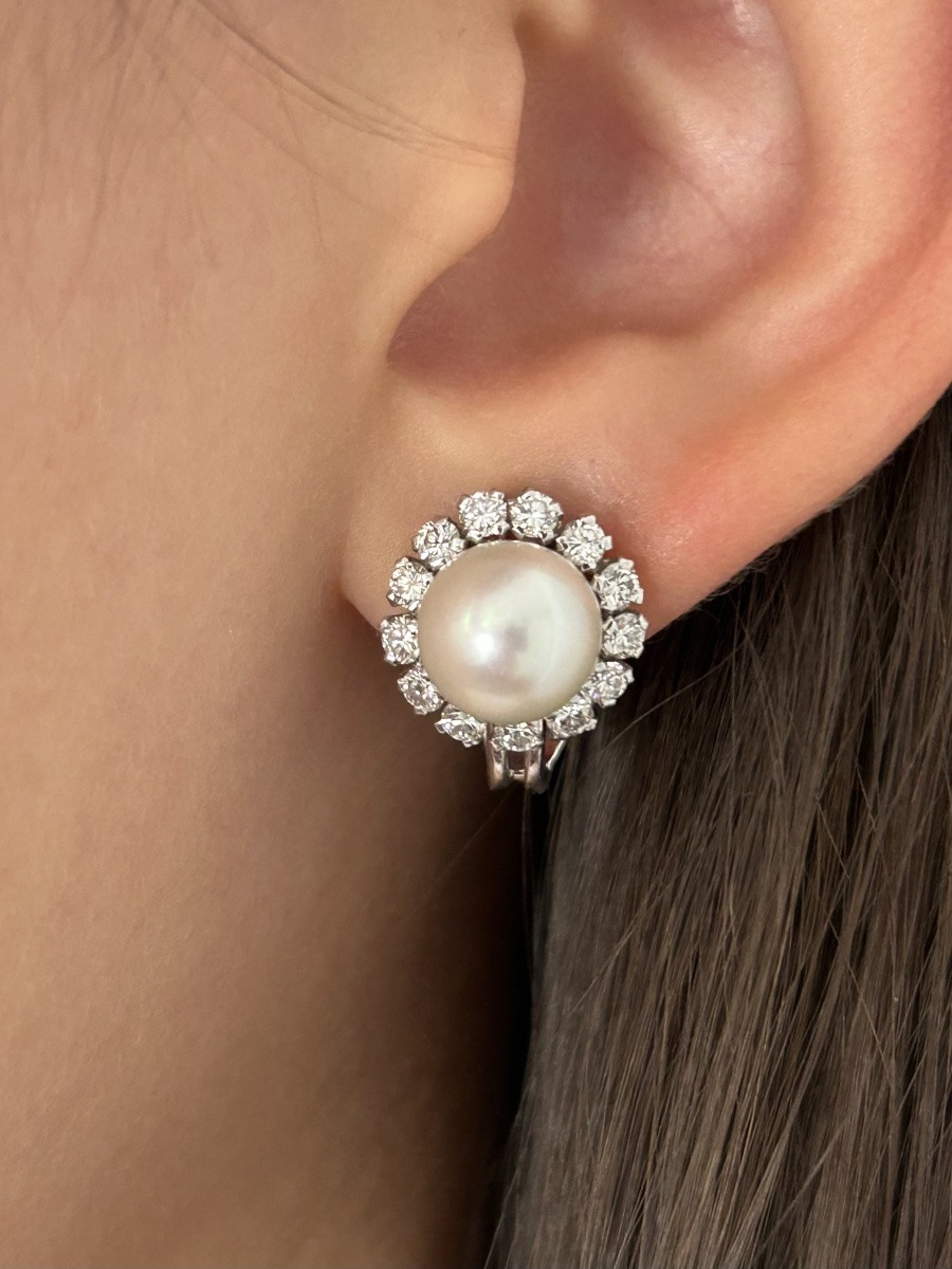 Paire de boucles d'oreilles en or blanc 18K perles et diamants -photo-6