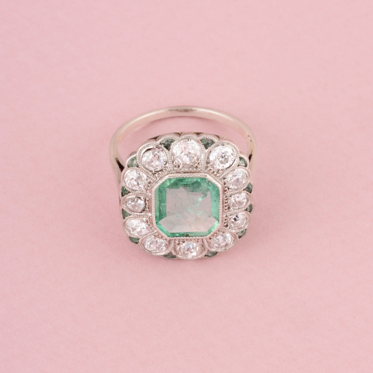 Antique Art Deco Ring In 18k White Gold And Platinum Set With A Colombian Emerald-photo-1