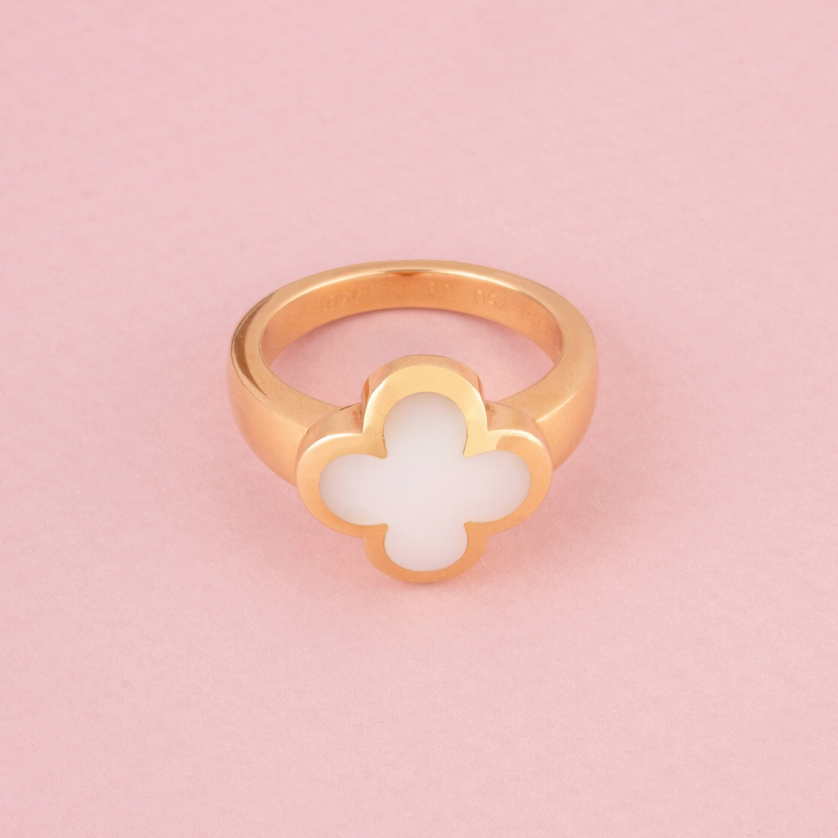 Van Cleef & Arpels "pure Alhambra" Ring In 18k Yellow Gold-photo-2