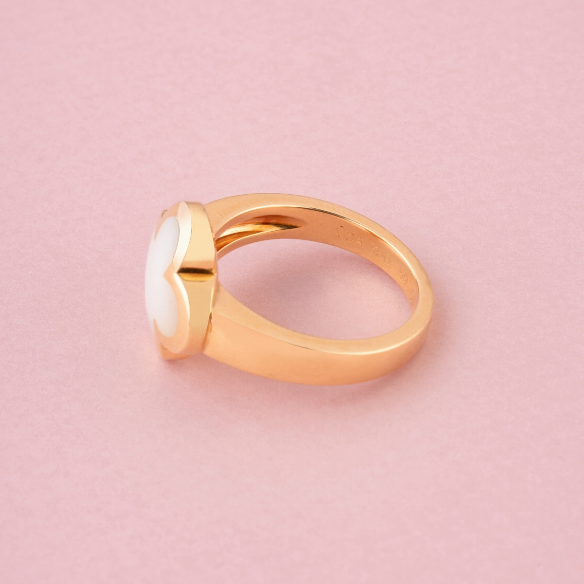 Van Cleef & Arpels "pure Alhambra" Ring In 18k Yellow Gold-photo-1