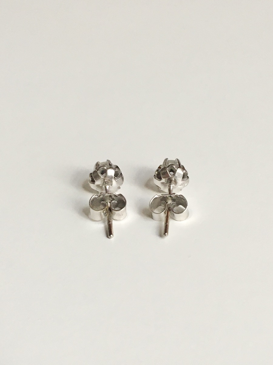 Puces d’oreilles en or blanc 18K et diamants -photo-2