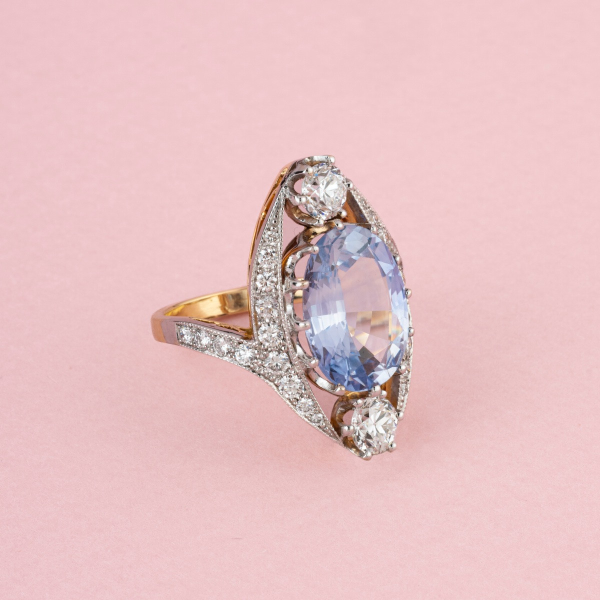 Important Belle époque Style Ring In 18k Gold With An Unheated Ceylon Sapphire -photo-4