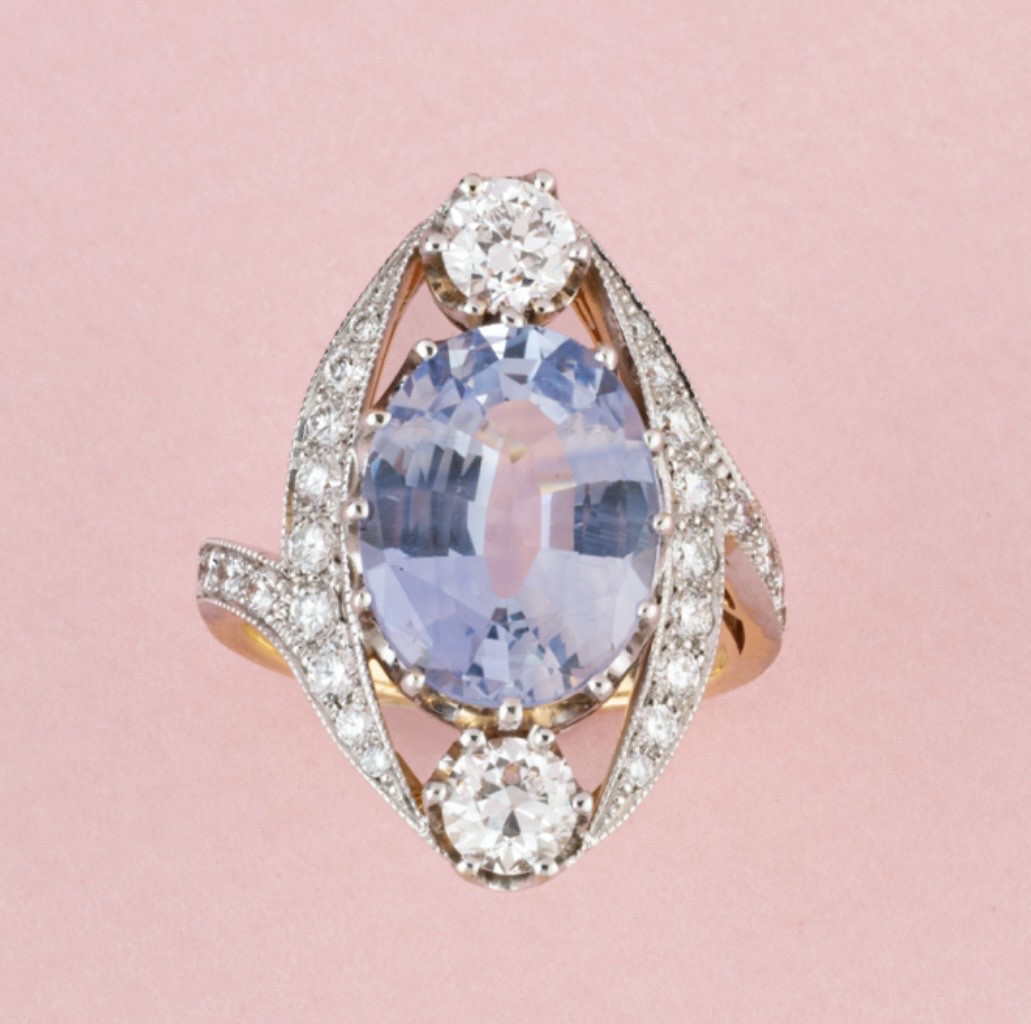 Important Belle époque Style Ring In 18k Gold With An Unheated Ceylon Sapphire 