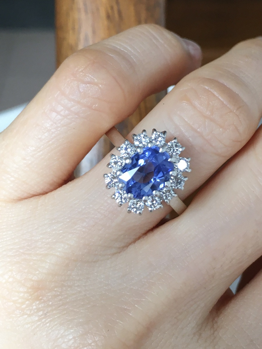 Pompadour Ring In 18k White Gold And Platinum With A Ceylon Sapphire -photo-5