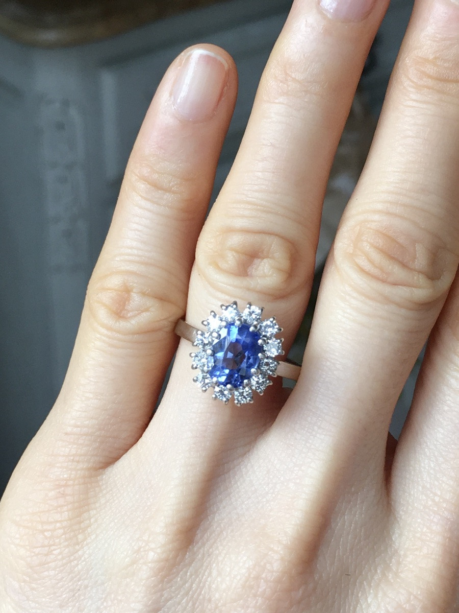 Pompadour Ring In 18k White Gold And Platinum With A Ceylon Sapphire -photo-8