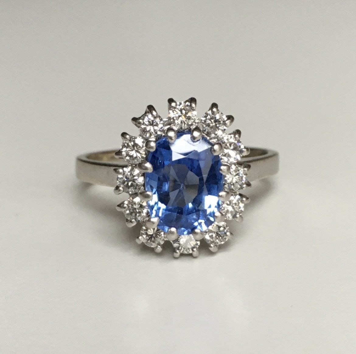 Pompadour Ring In 18k White Gold And Platinum With A Ceylon Sapphire 