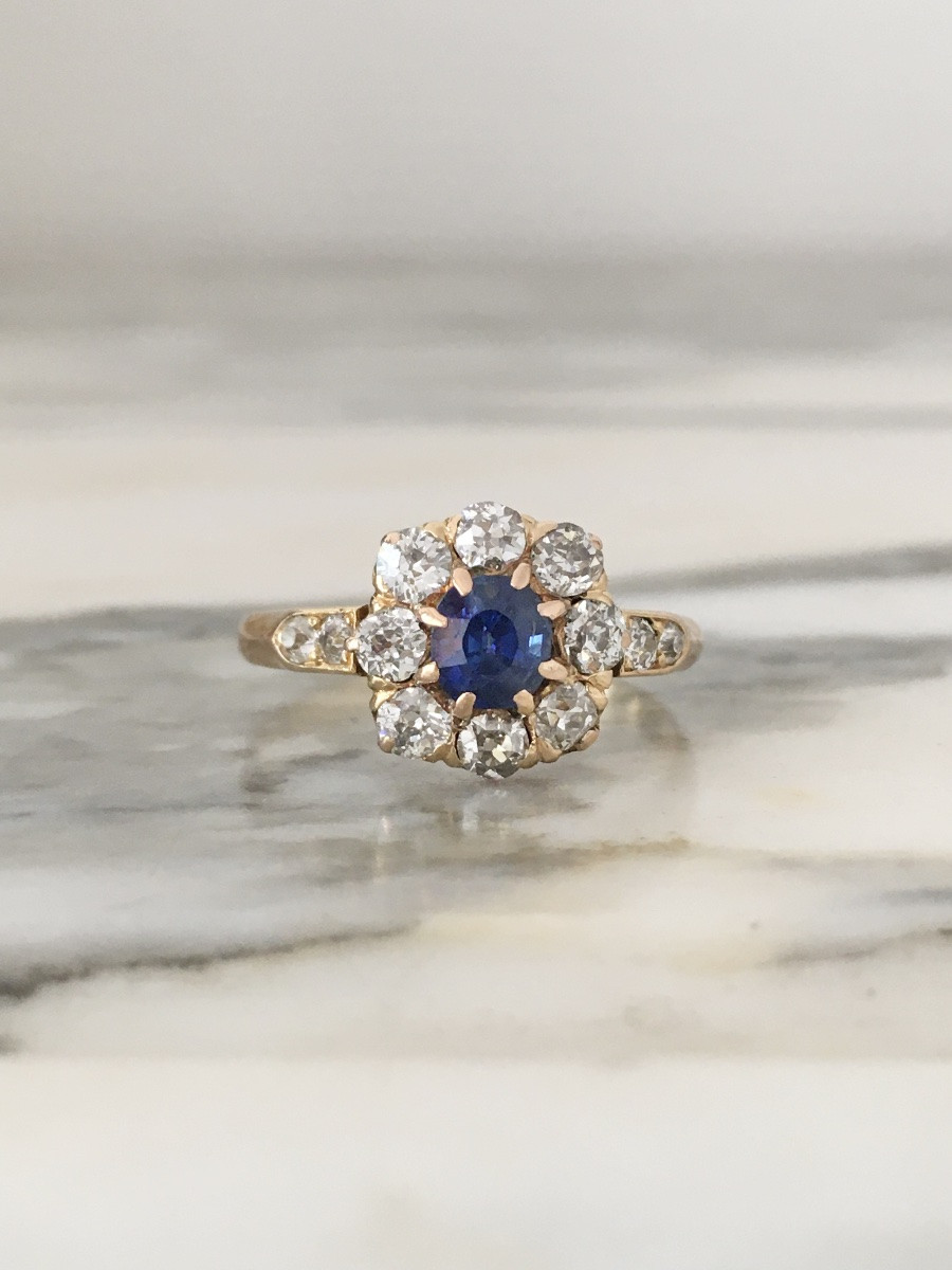 Bague ancienne en or 18K sertie d’un saphir et diamants -photo-1