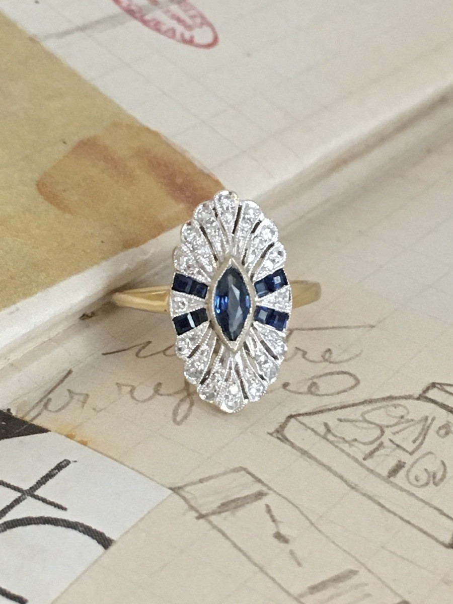 Bague Art Déco en or jaune 18K saphirs et diamants -photo-2