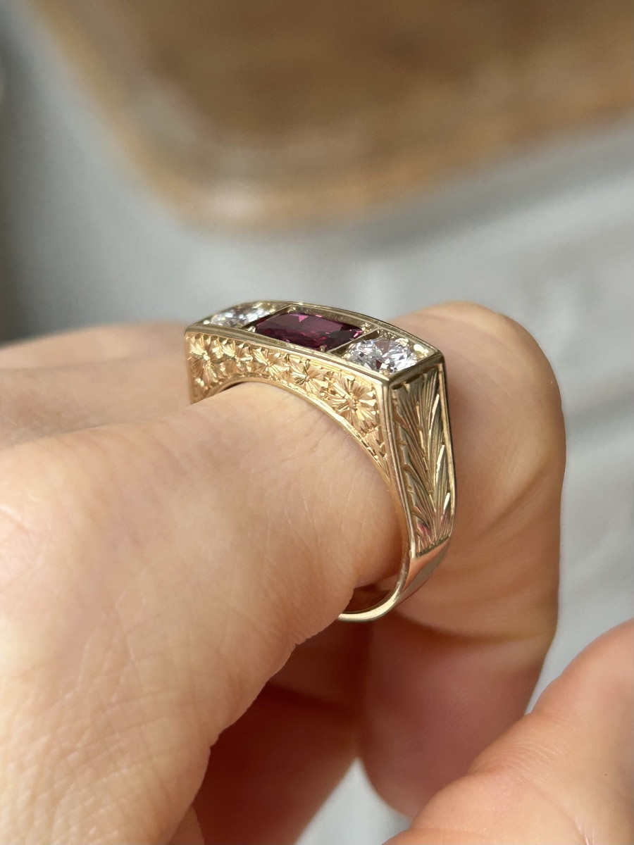 Art Deco Ring In 18k Yellow Gold Set With An Unheated Ruby And Diamonds -photo-8