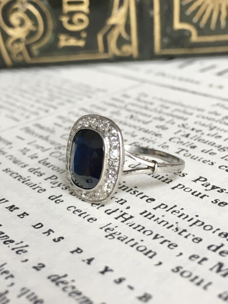 Bague Art Déco en platine, serti d’un saphir et diamants -photo-3