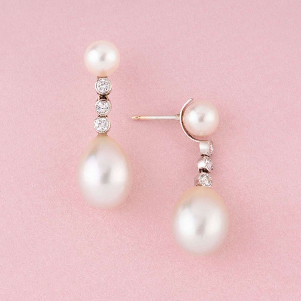 Leysen Frères Pair Of Transforming Earrings In 18k White Gold With Pearls And Diamonds -photo-2