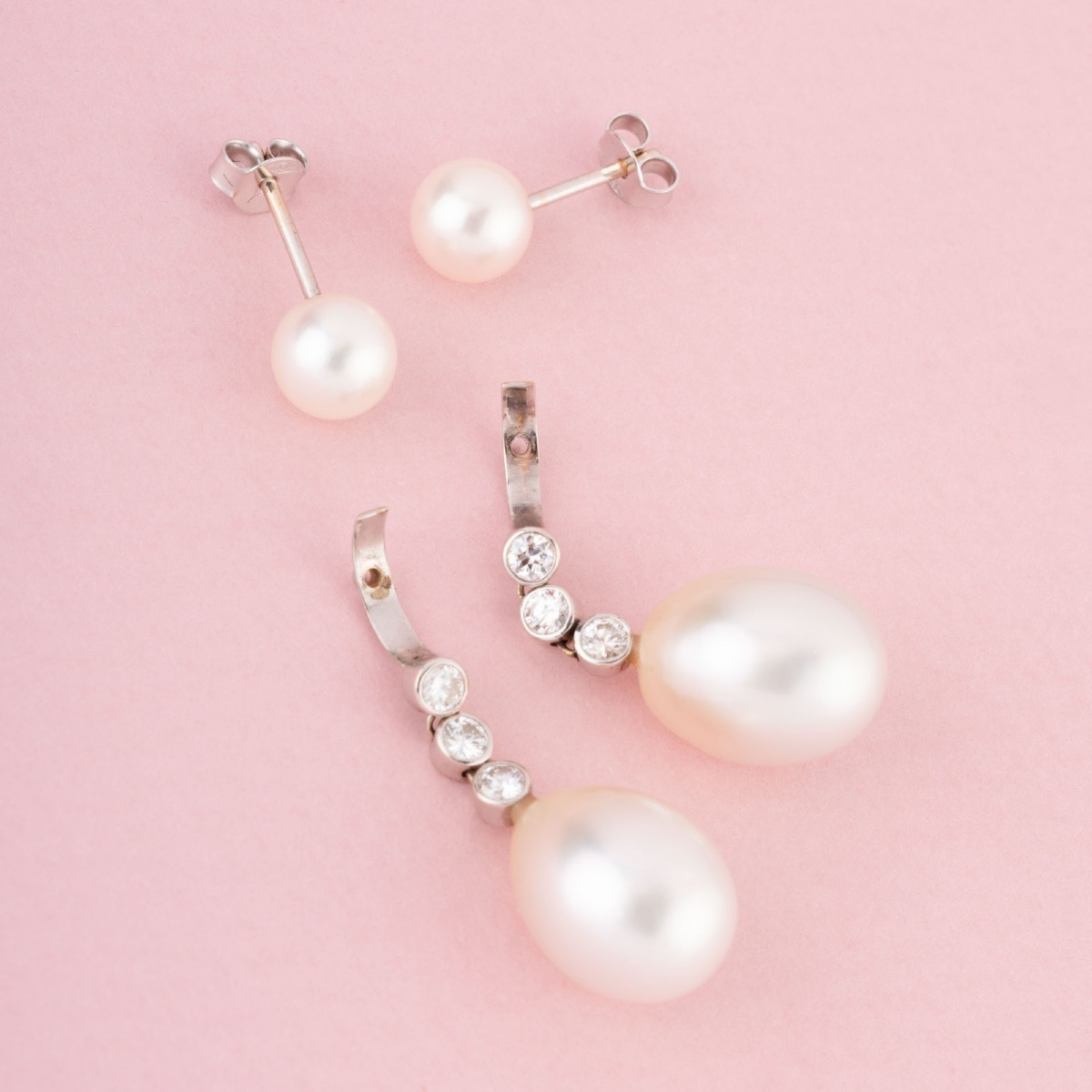 Leysen Frères Pair Of Transforming Earrings In 18k White Gold With Pearls And Diamonds -photo-4