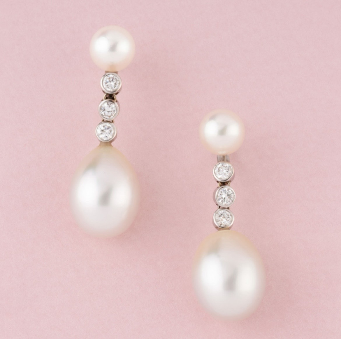 Leysen Frères Pair Of Transforming Earrings In 18k White Gold With Pearls And Diamonds 