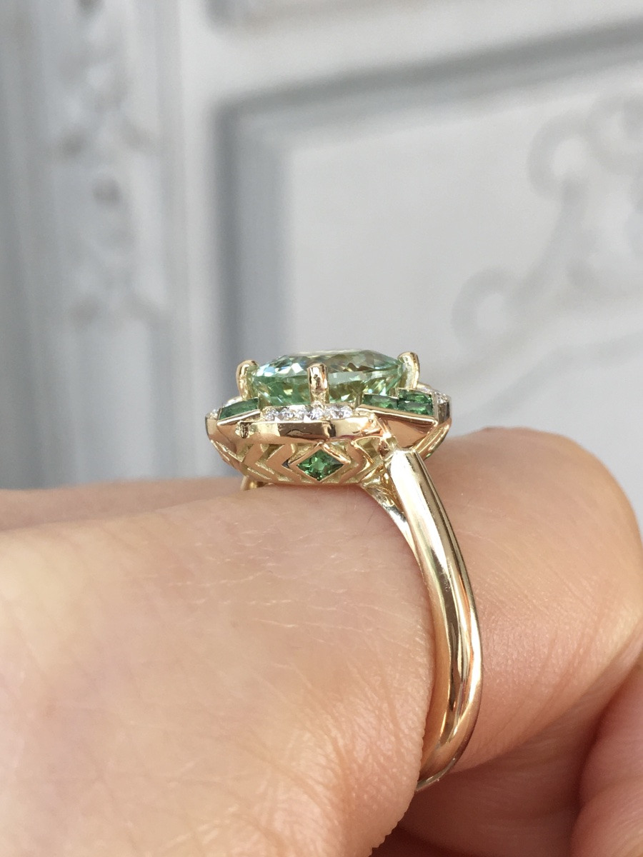 18k Yellow Gold Ring With Green Tourmaline, Diamonds And Tsavorites-photo-8