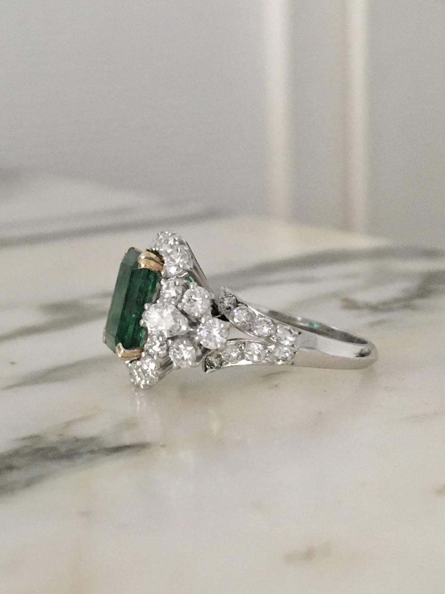 18k White And Yellow Gold Ring With Emerald And Diamonds -photo-2
