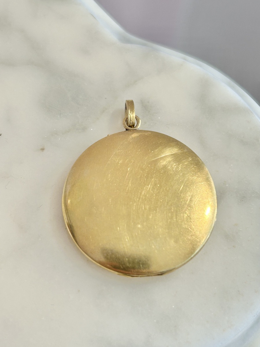 Art Nouveau Pendant Photo Holder In 18k Yellow Gold-photo-4