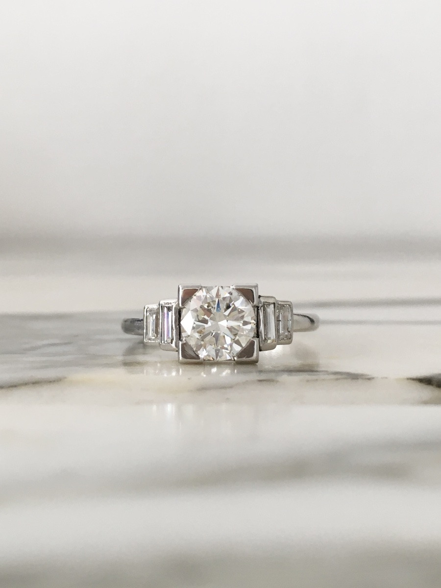 Art Deco Ring In Platinum And Diamonds-photo-2