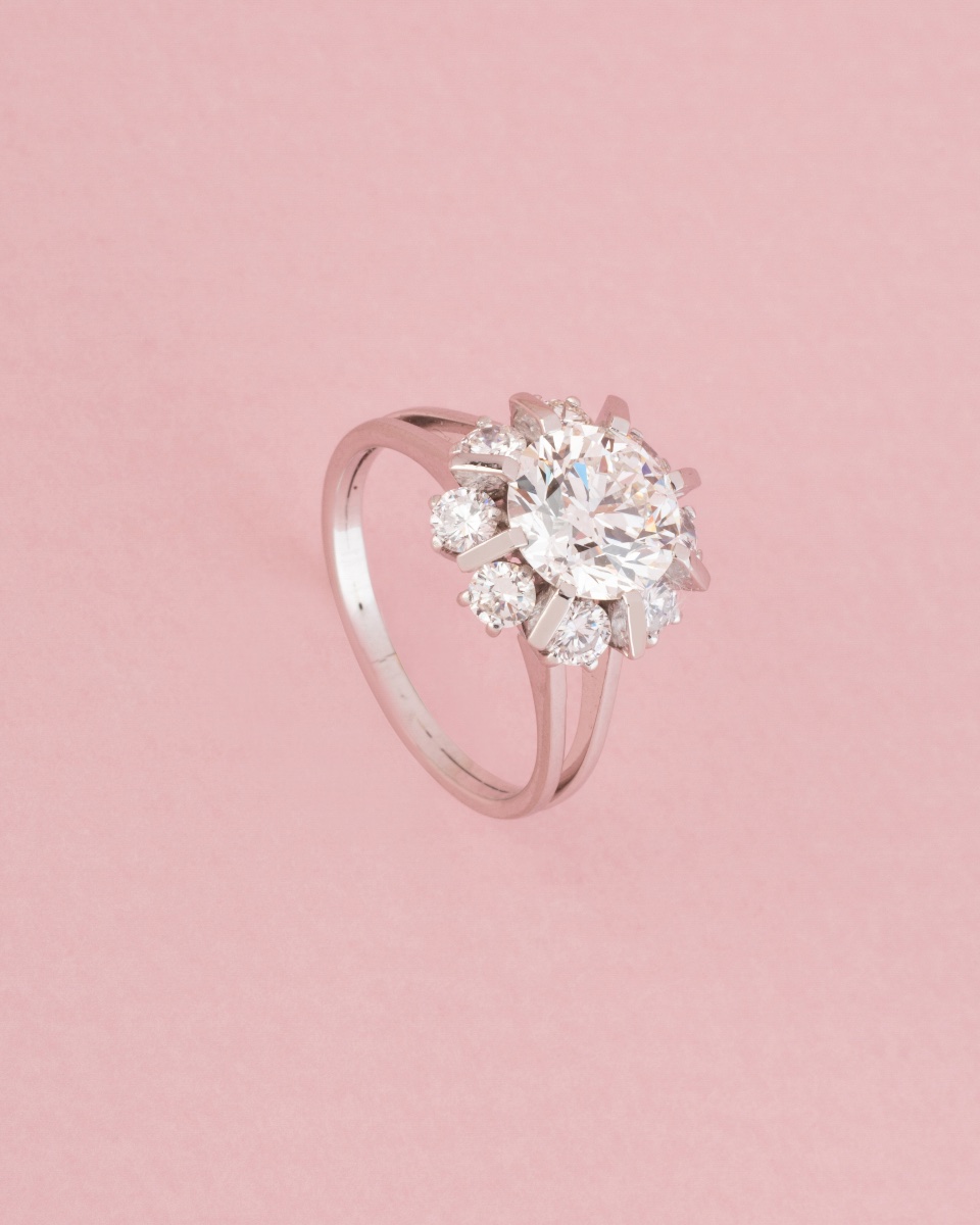 Bague marguerite en platine et diamants 2,89 ct -photo-3