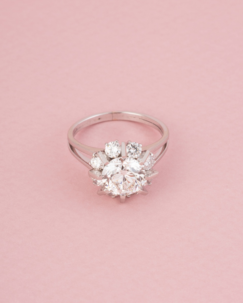 Bague marguerite en platine et diamants 2,89 ct -photo-4