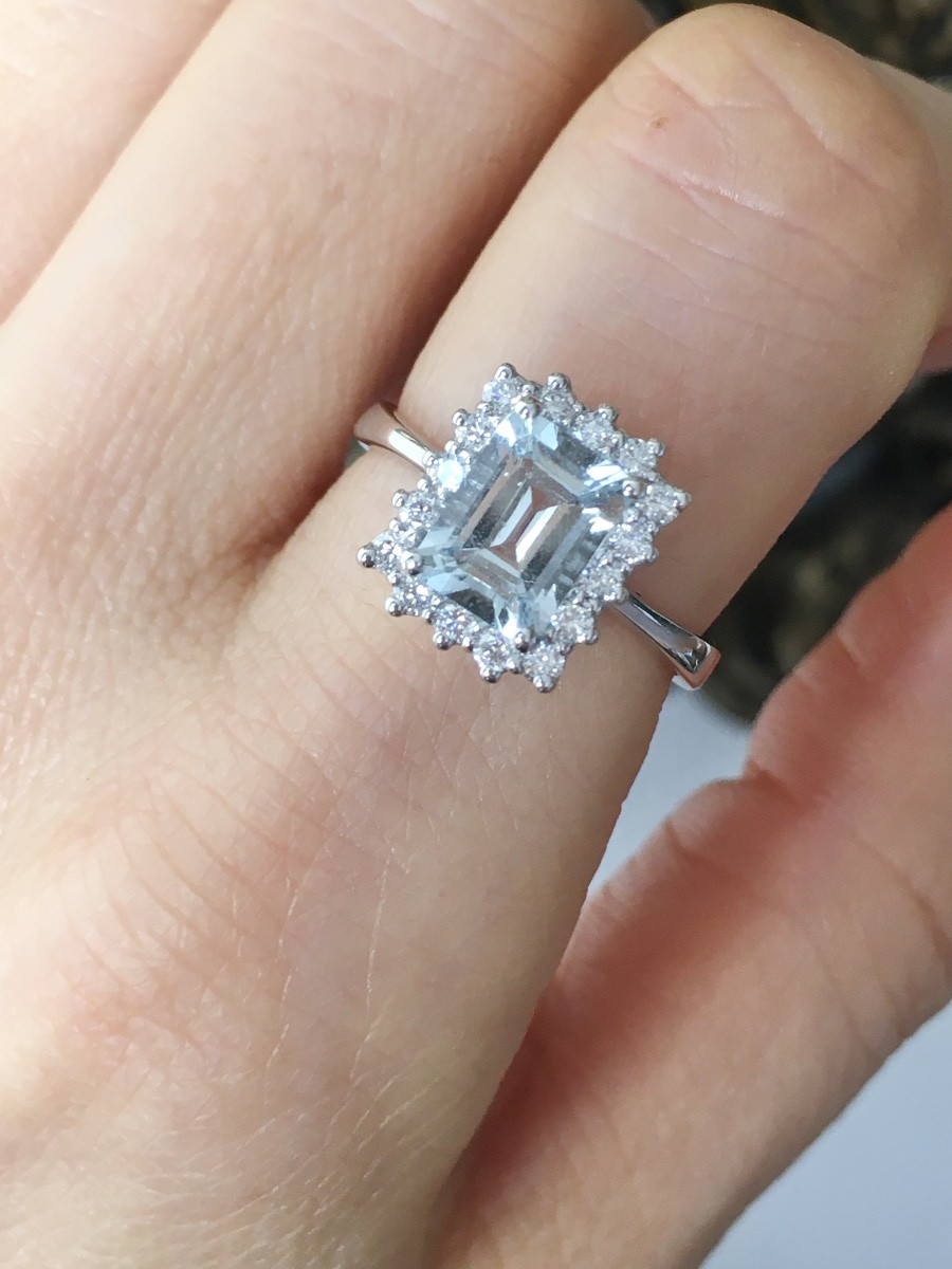 Bague en or blanc 18K sertie d’une aigue-marine et diamants -photo-7