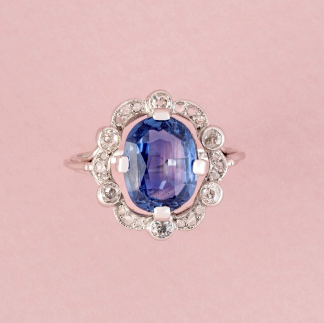 Belle époque Ring Unheated Ceylon Sapphire 3.55 Ct And Diamonds