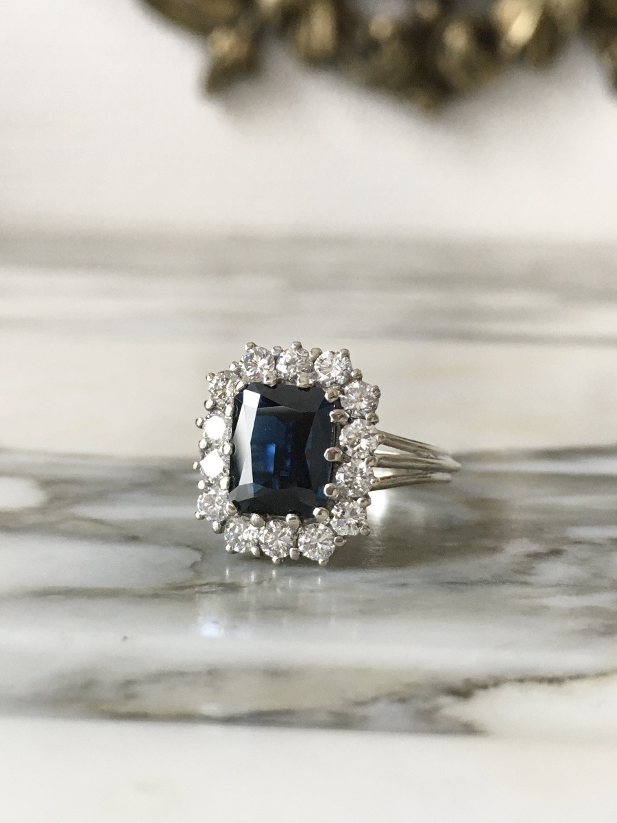 Bague en or blanc 18K saphir et diamants -photo-3