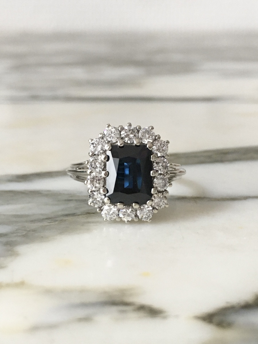 Bague en or blanc 18K saphir et diamants -photo-2