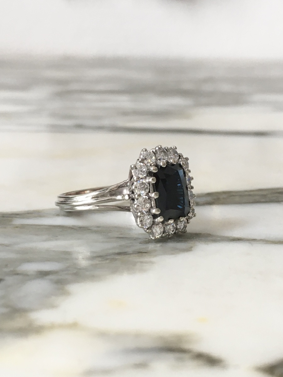 Bague en or blanc 18K saphir et diamants -photo-2