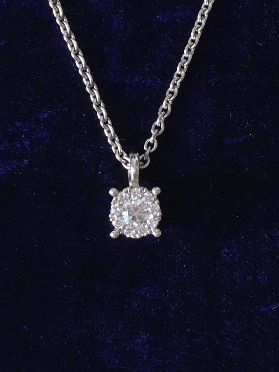 Necklace In 18k White Gold And Diamonds-photo-2