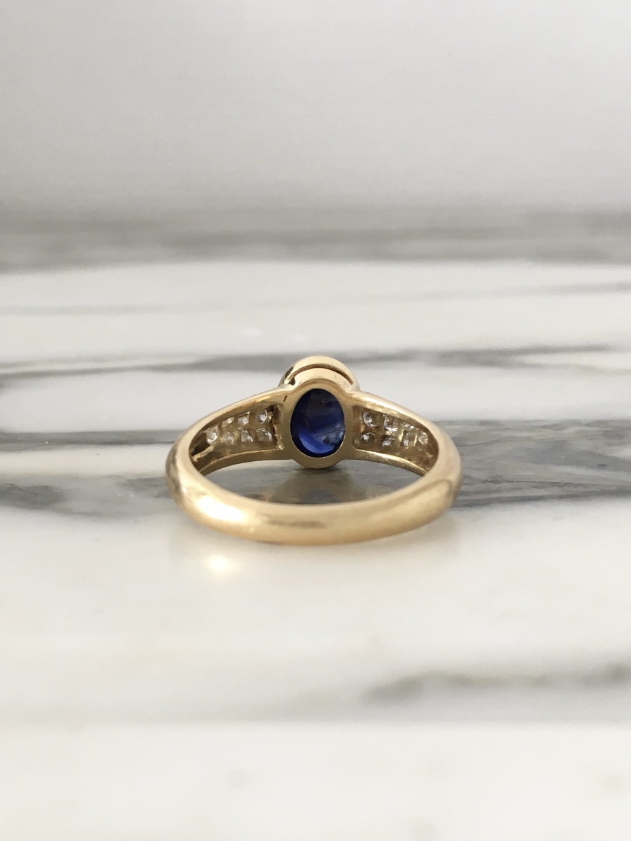 Bague en or jaune 18K saphir et diamants -photo-5